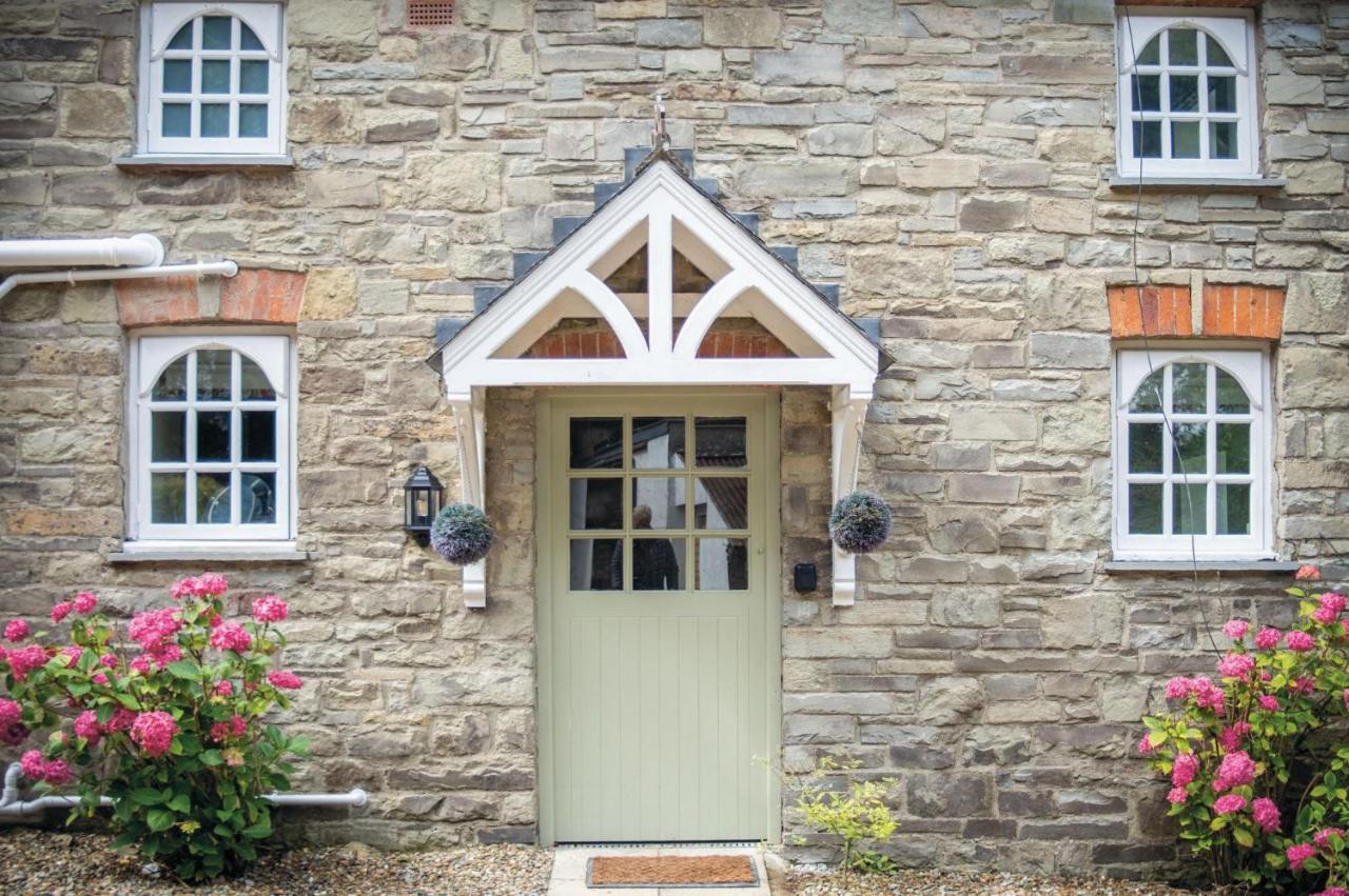 The Stables - 2 Bedroom Cottage - Princes Gate Ludchurch Extérieur photo