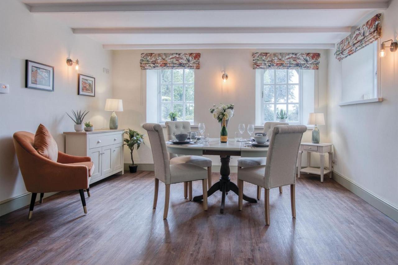 The Stables - 2 Bedroom Cottage - Princes Gate Ludchurch Extérieur photo