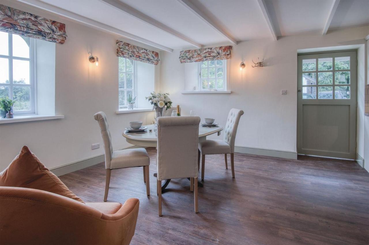 The Stables - 2 Bedroom Cottage - Princes Gate Ludchurch Extérieur photo