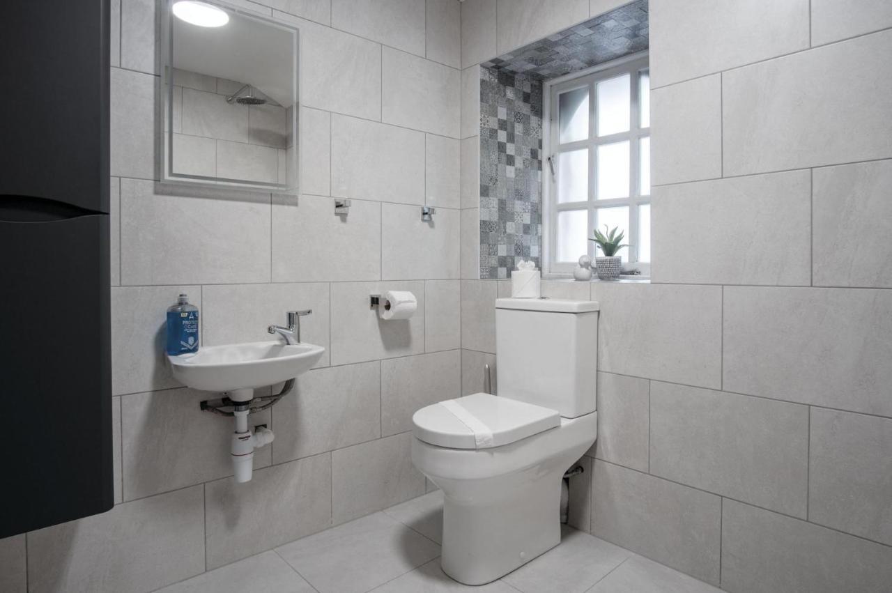 The Stables - 2 Bedroom Cottage - Princes Gate Ludchurch Extérieur photo