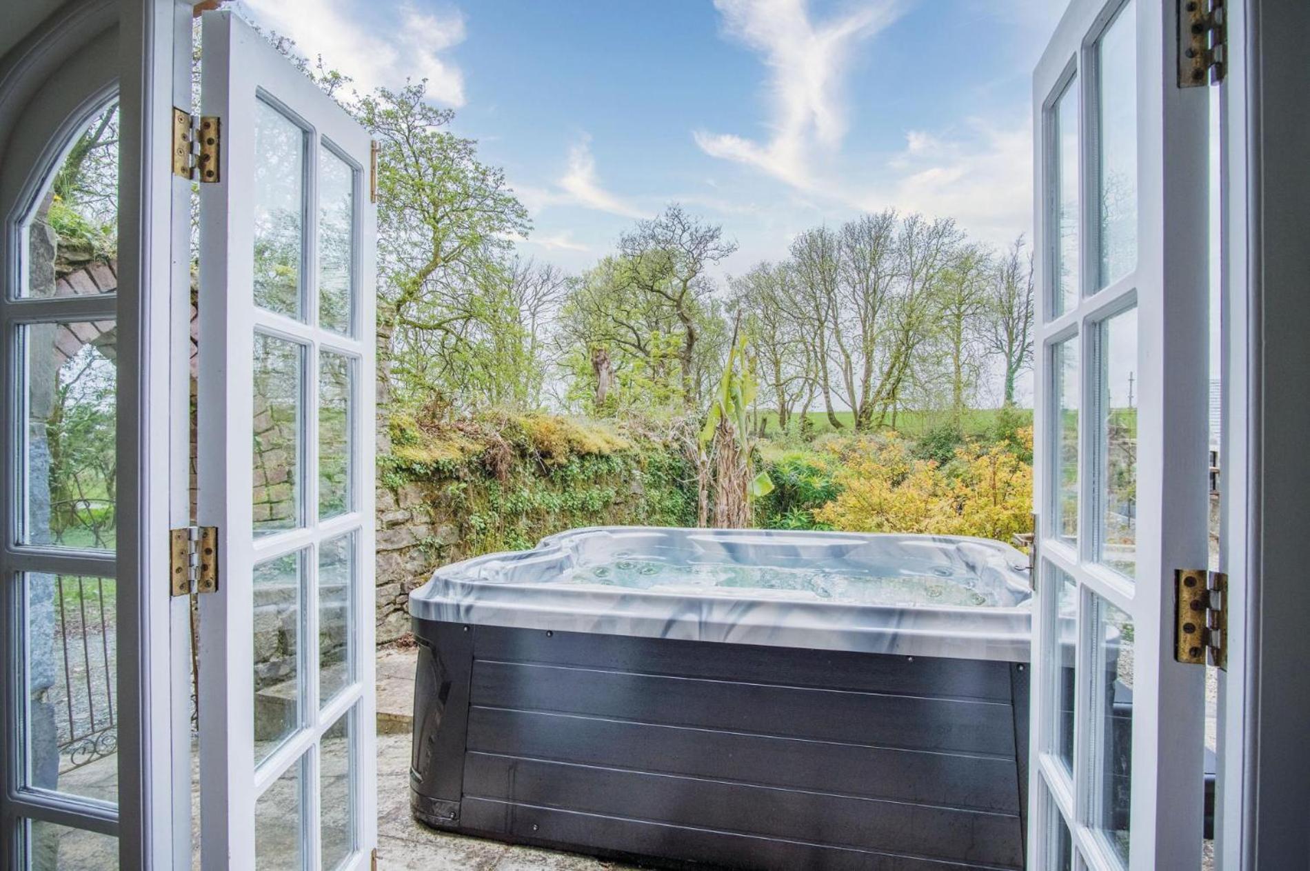 The Stables - 2 Bedroom Cottage - Princes Gate Ludchurch Extérieur photo