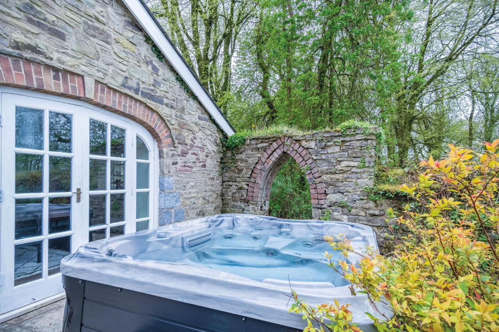 The Stables - 2 Bedroom Cottage - Princes Gate Ludchurch Extérieur photo
